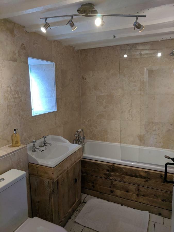 Charming Period Cottage Bath Buitenkant foto